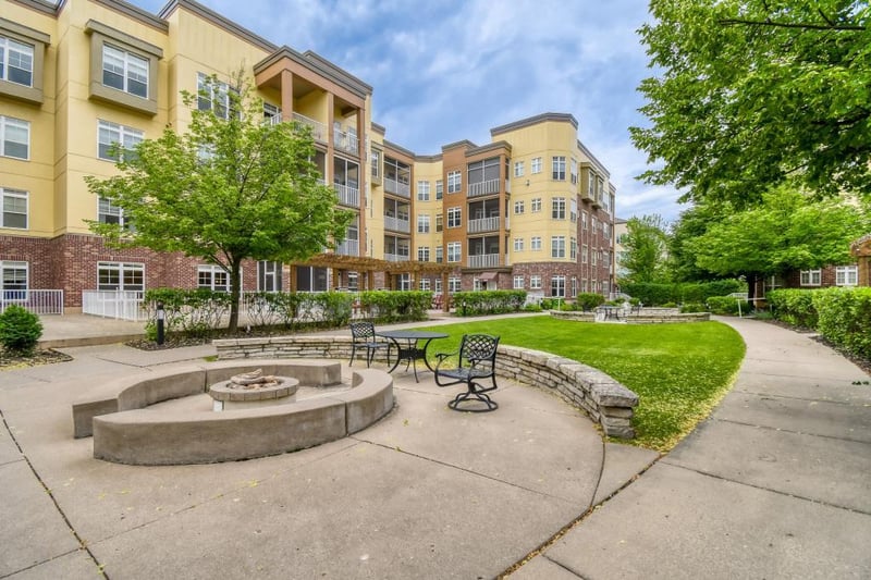 2550 38th Ave NE #108, Saint Anthony, MN 55421