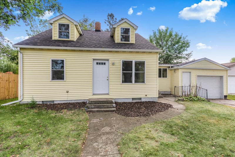 208 Cedar St N, Grey Eagle, MN 56336