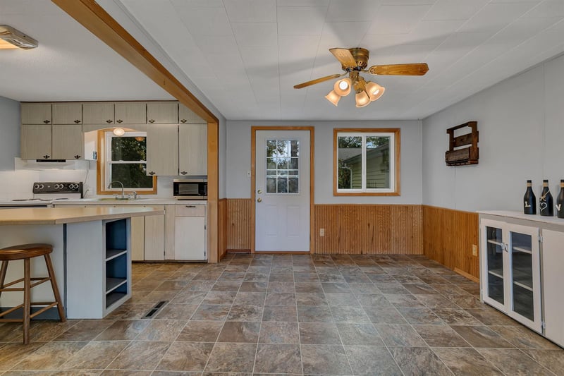 208 Cedar St N, Grey Eagle, MN 56336