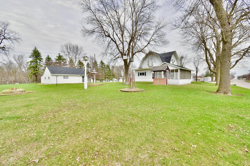 140 1st Ave N, Brownton, MN 55312