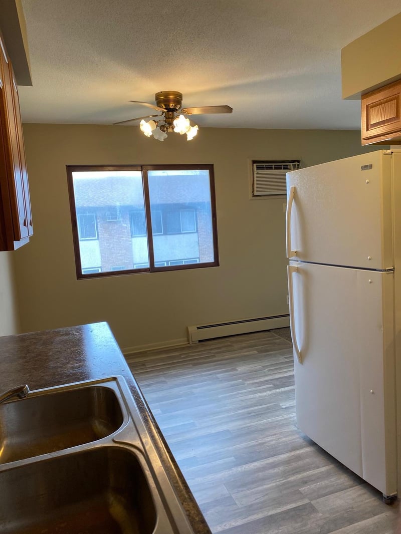 7632 Pleasant Ave, Richfield, MN 55423