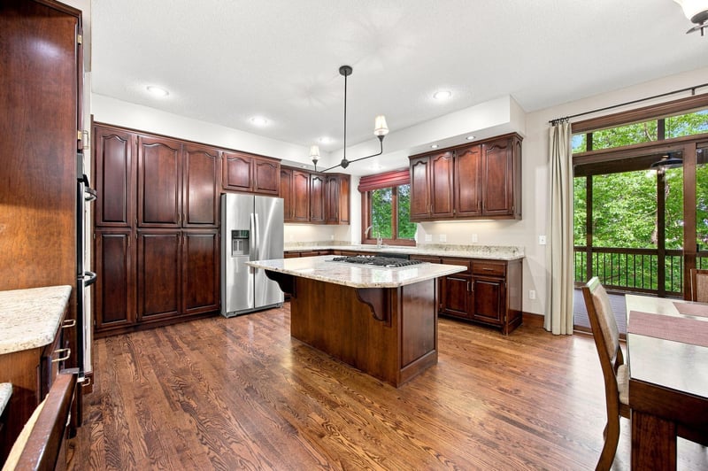 6565 Cherokee Trl W, Eden Prairie, MN 55344