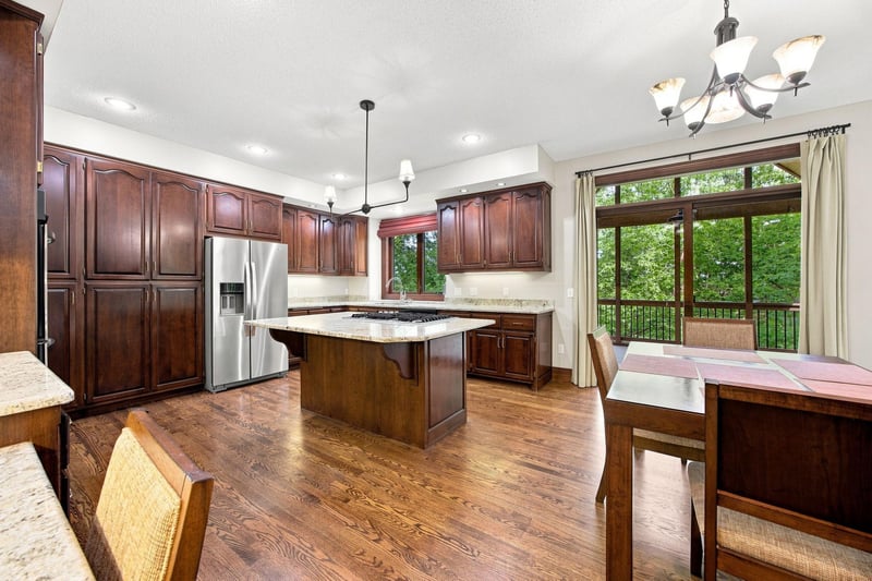 6565 Cherokee Trl W, Eden Prairie, MN 55344