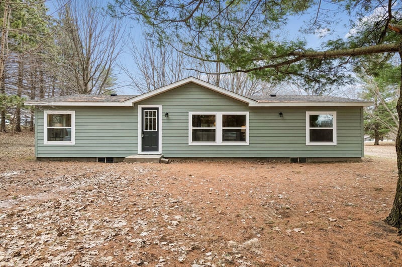 4056 Eaken Ave SE, Delano, MN 55328