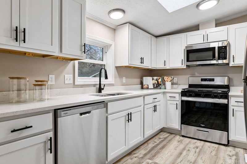 4056 Eaken Ave SE, Delano, MN 55328
