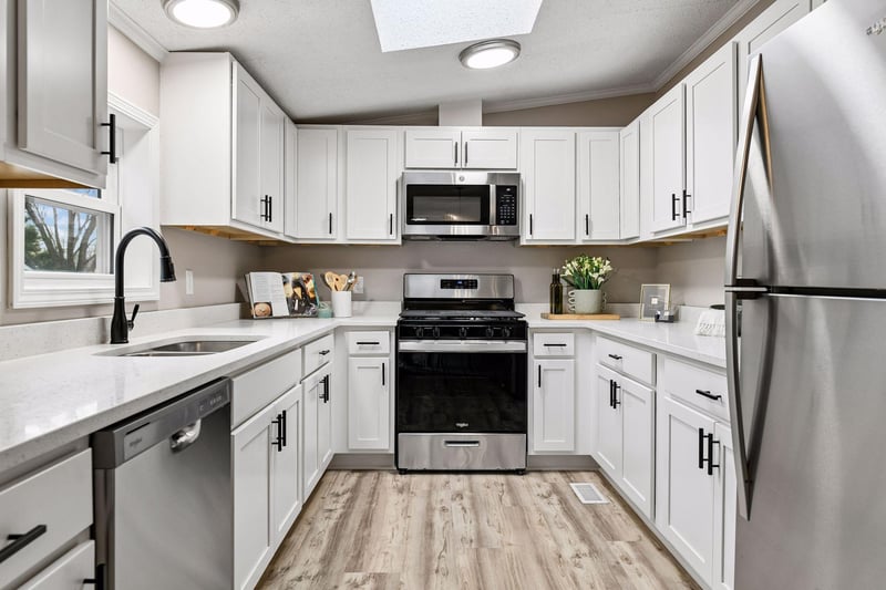 4056 Eaken Ave SE, Delano, MN 55328