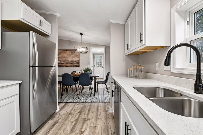 4056 Eaken Ave SE, Delano, MN 55328