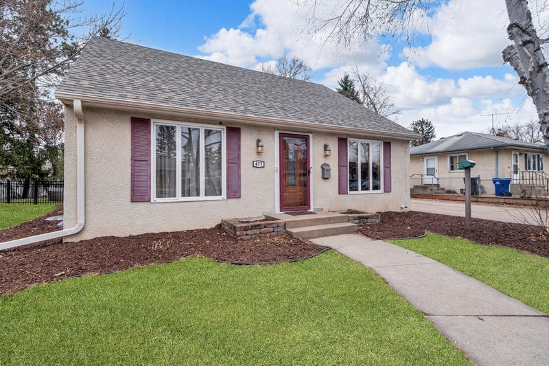 477 Idaho Ave E, Saint Paul, MN 55130