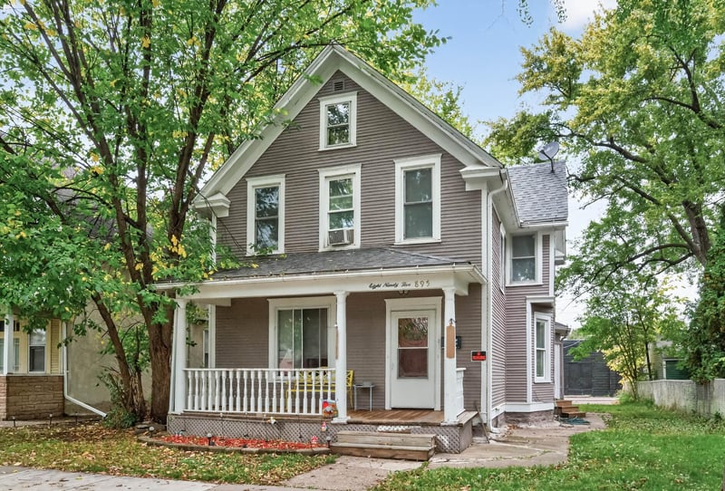 895 Rose Ave E, Saint Paul, MN 55106