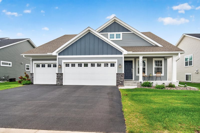 7360 Crane Dr, Lino Lakes, MN 55038