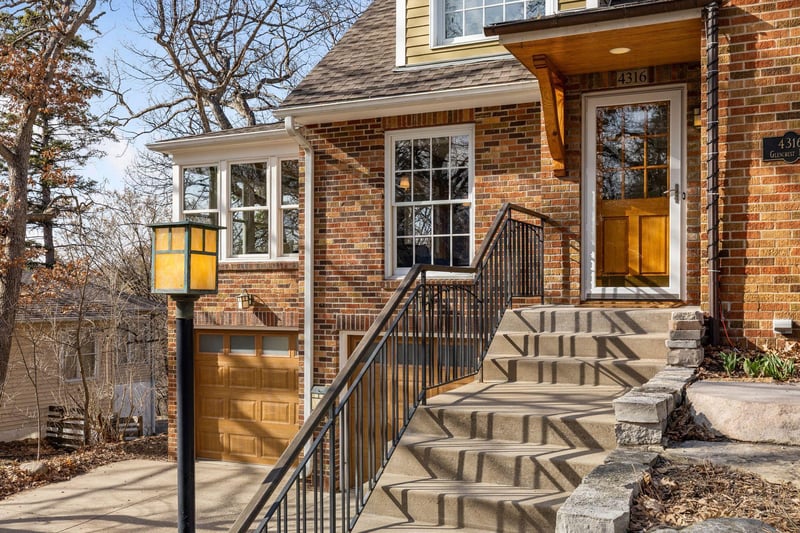 4316 Glencrest Rd, Golden Valley, MN 55416
