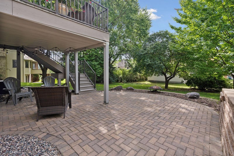13425 35th Pl N, Plymouth, MN 55441