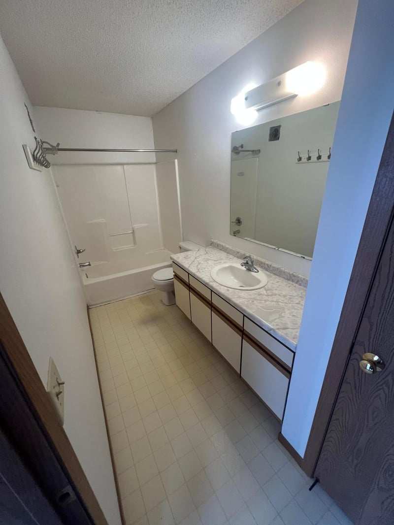 1259 Taylor St #3, Shakopee, MN 55379