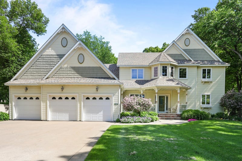 725 Starlight Dr, Sartell, MN 56377