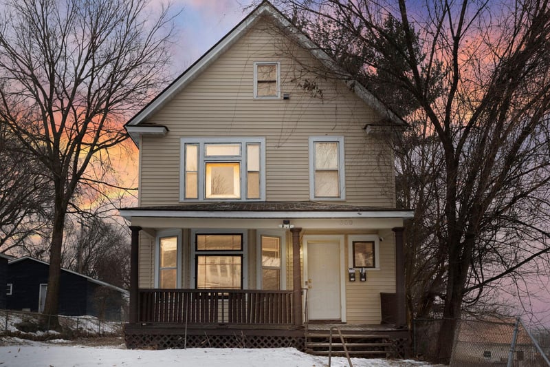 680 Lawson Ave E, Saint Paul, MN 55106