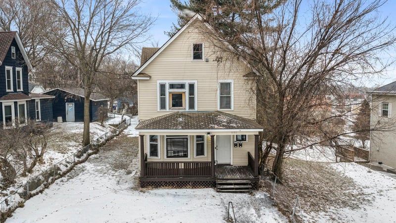 680 Lawson Ave E, Saint Paul, MN 55106