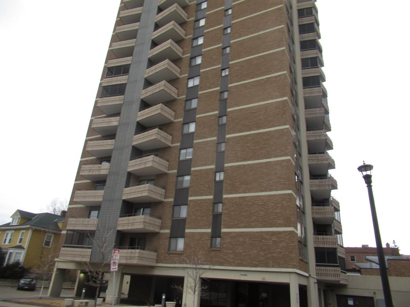 410 Groveland Ave #204, Minneapolis, MN 55403