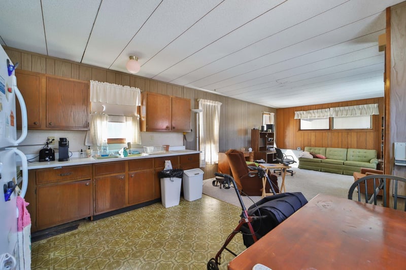 109 Velkommen St NE, Staples, MN 56479