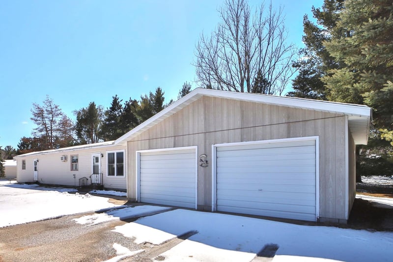 109 Velkommen St NE, Staples, MN 56479