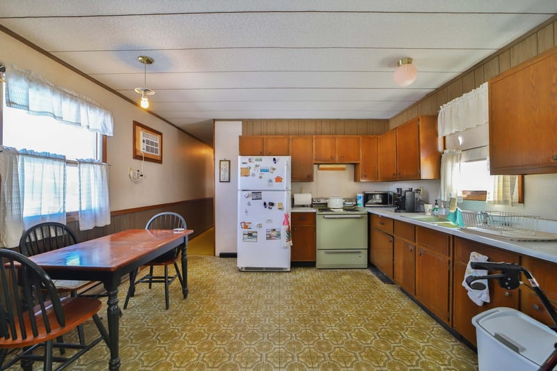 109 Velkommen St NE, Staples, MN 56479