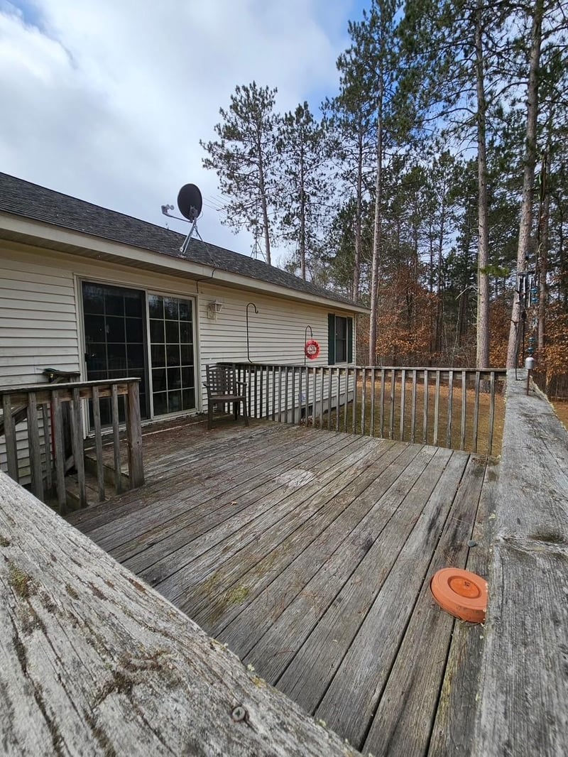 W9424 Lakewood Rd, Spooner, WI 54801