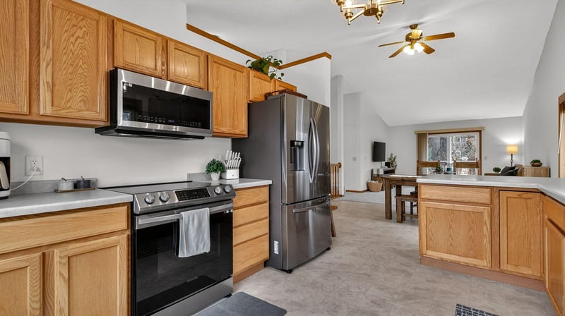 305 Arbor Hills Cir, Eau Claire, WI 54703