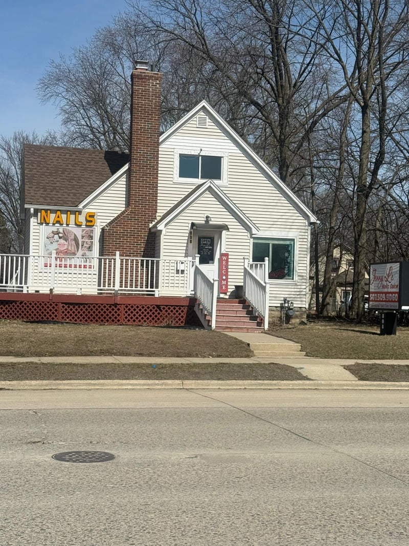 808 W Oakland Ave, Austin, MN 55912