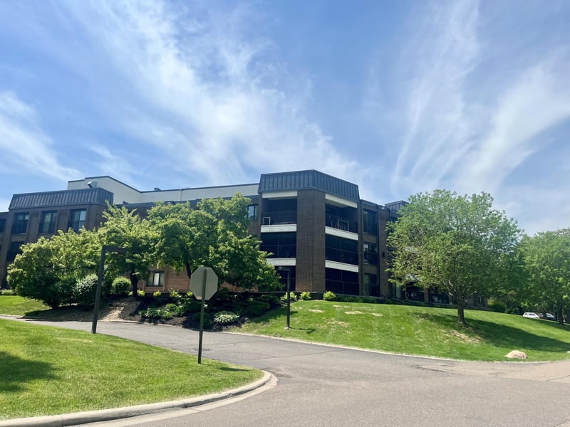 3412 Oak Ridge Rd #317, Minnetonka, MN 55305