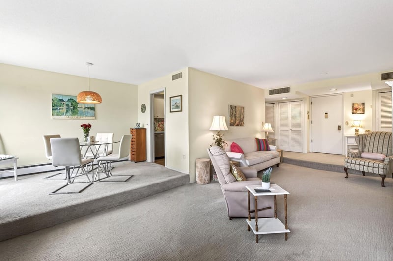 3412 Oak Ridge Rd #317, Minnetonka, MN 55305