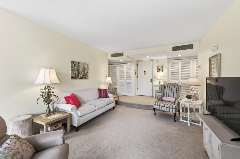 3412 Oak Ridge Rd #317, Minnetonka, MN 55305
