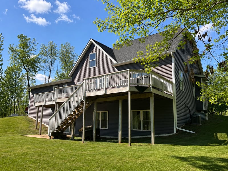 1195 395th St, Isle, MN 56342