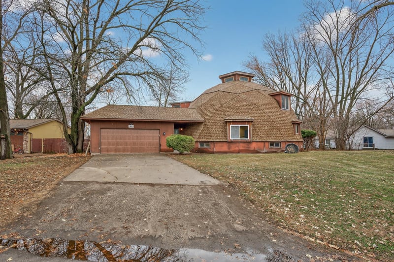 5444 Prospect Ave, White Bear Twp, MN 55110