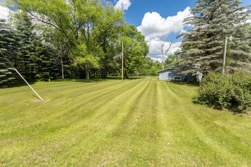 18975 Flora St NW, Oak Grove, MN 55011