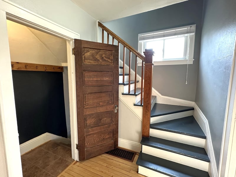 638 E James St, Ely, MN 55731