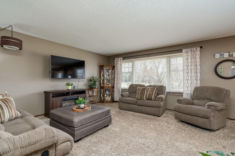 115 Tami Ln, Mankato, MN 56001