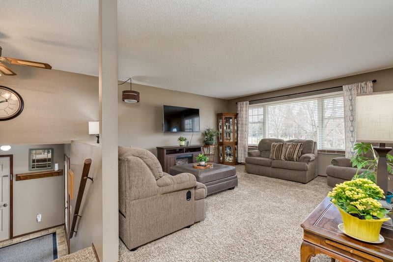115 Tami Ln, Mankato, MN 56001