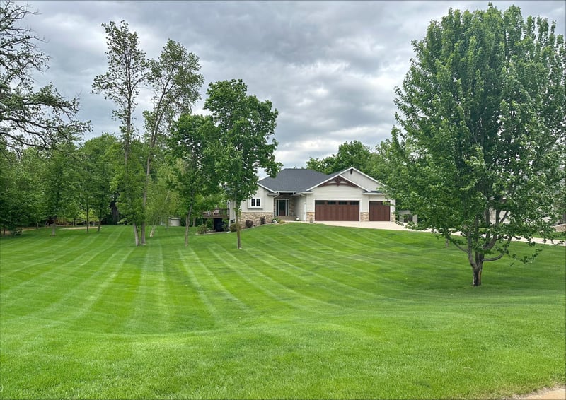 4355 Donway Dr NE, Alexandria, MN 56308