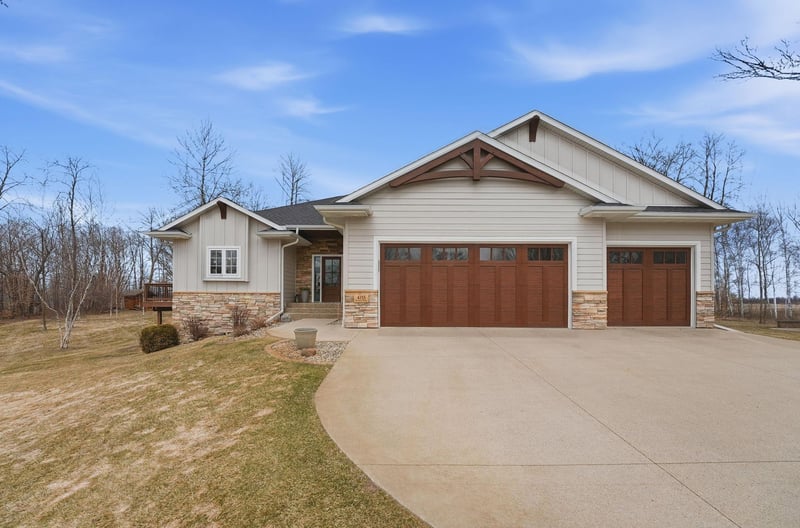 4355 Donway Dr NE, Alexandria, MN 56308