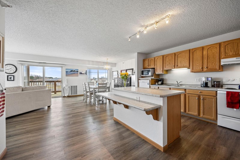 2155 6th Ln SE #202, Cambridge, MN 55008