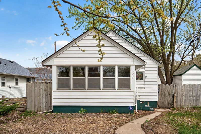 4346 Knox Ave N, Minneapolis, MN 55412