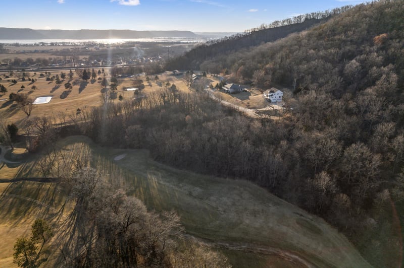 xx Golf View Rd, Cochrane, WI 54622