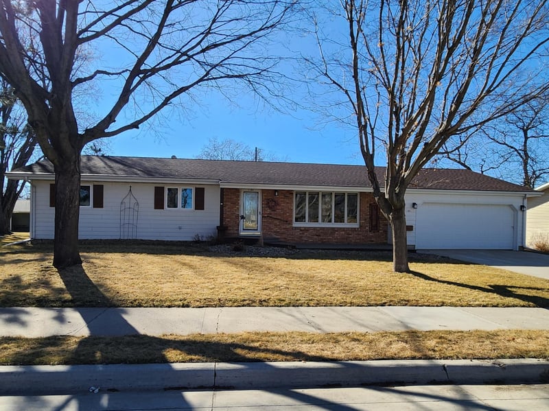 1108 5th Ave SW, Pipestone, MN 56164