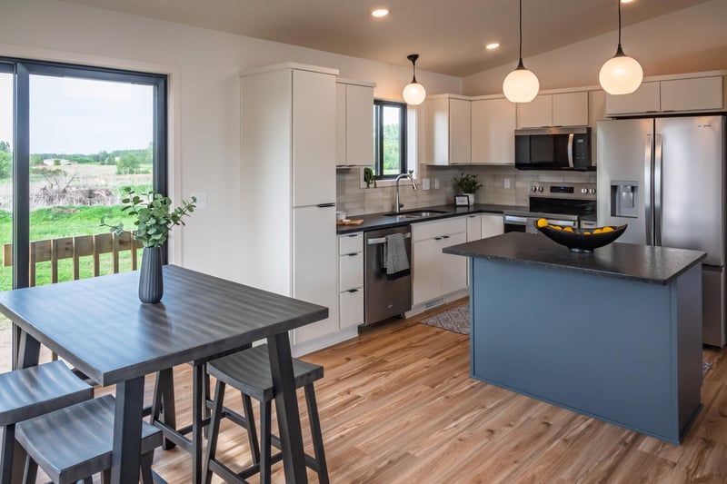 907 14th St NW, Kasson, MN 55944