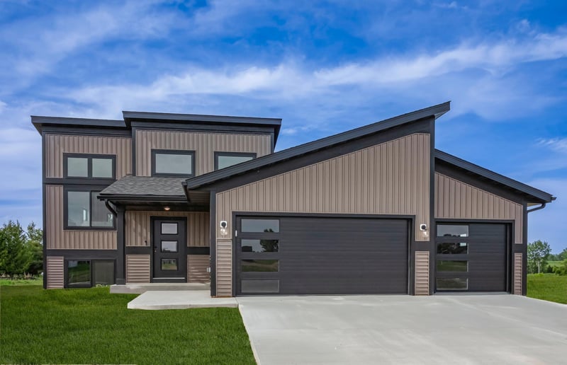 907 14th St NW, Kasson, MN 55944
