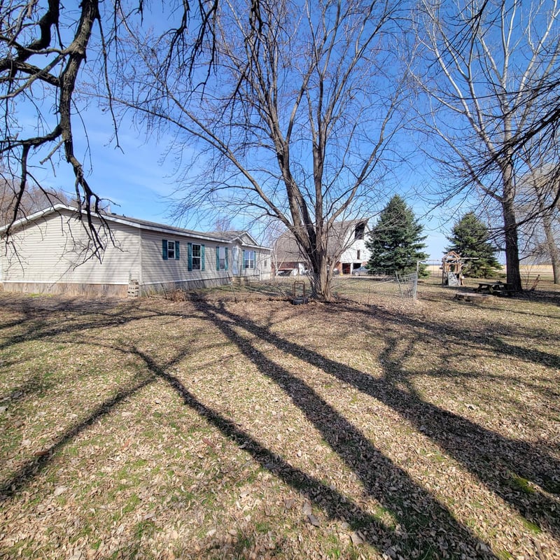 70651 460th St, Hector, MN 55342