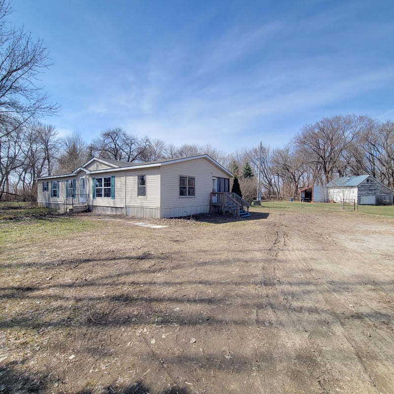 70651 460th St, Hector, MN 55342