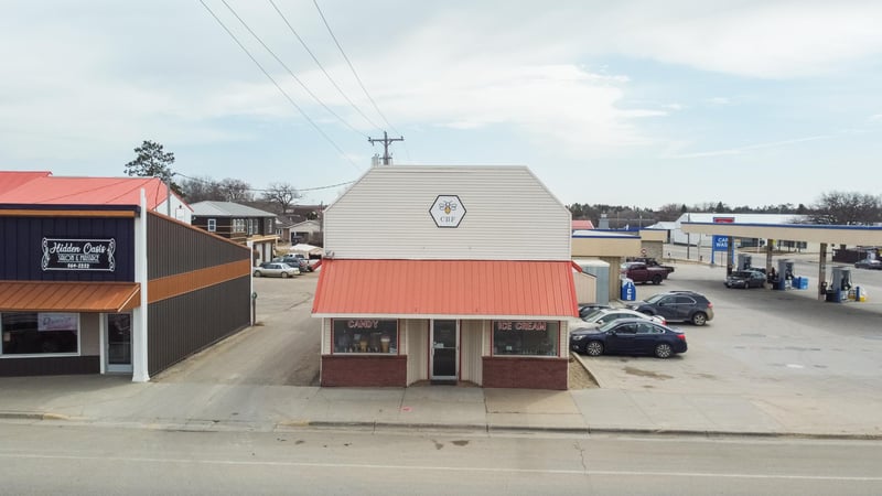 16 Main St SE, Menahga, MN 56464