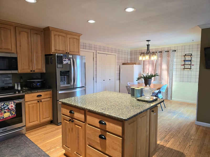 312 Shorewood Dr, International Falls, MN 56649