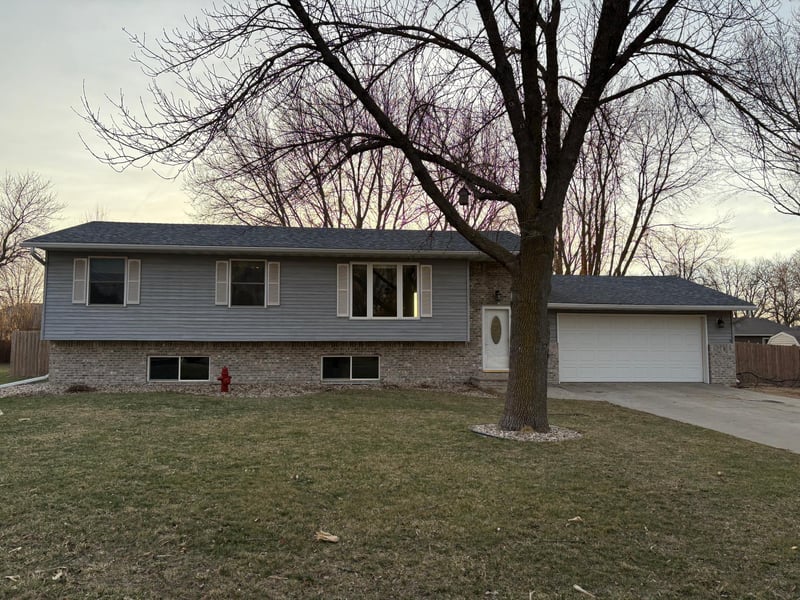 902 5th Ave SE, Pipestone, MN 56164