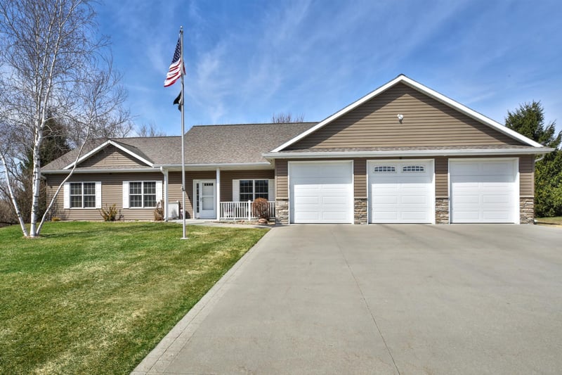 4691 Arctic Ln NW, Rochester, MN 55901